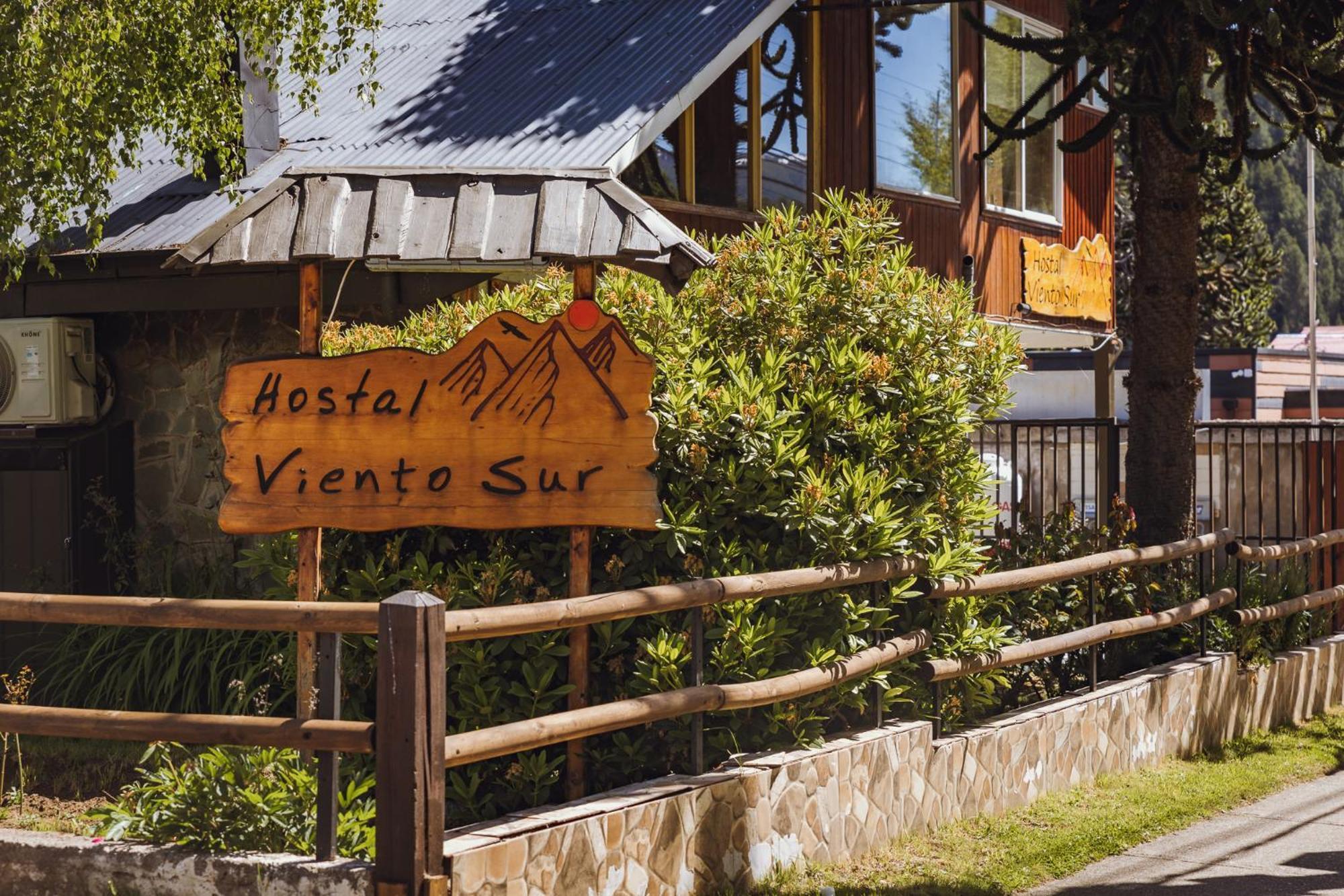 Hostal Viento Sur Coyhaique Esterno foto